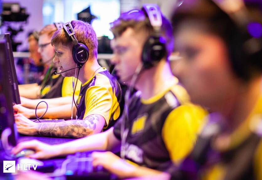 NaVi проиграли Mousesports в гранд-финале ICE Challenge