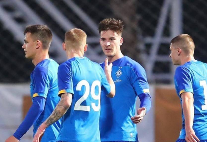 Динамо опровергло информацию о неуплате налогов и выложило декларации игроков Динамо опровергло информацию о неуплате налогов и выложило декларации игроков