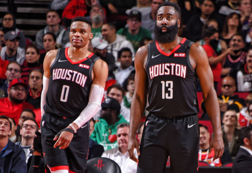 Все на зеро: Хьюстон играет в свою игру с блэк-джеком и куртизанками