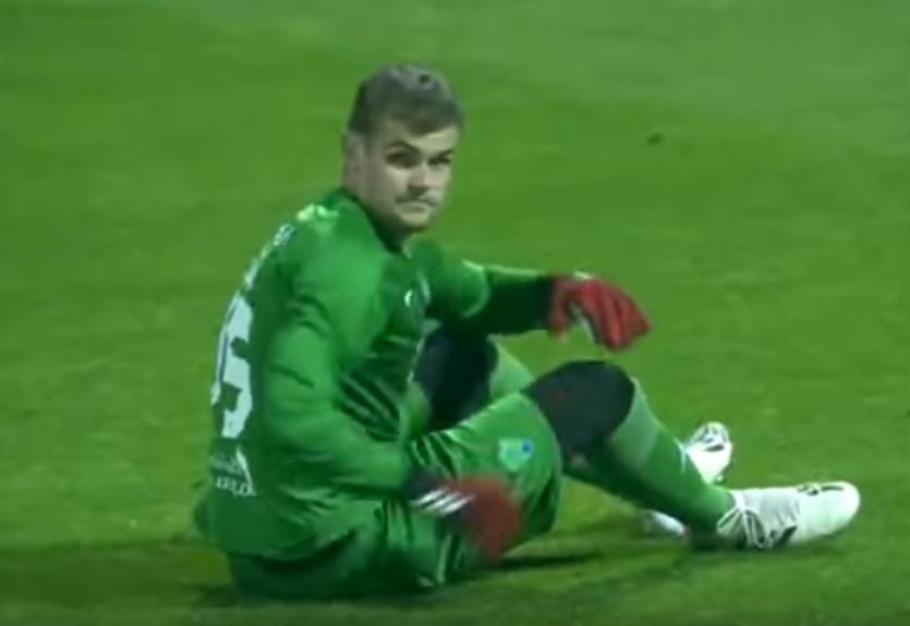 Коваль пропустил от вратаря соперника на последней минуте