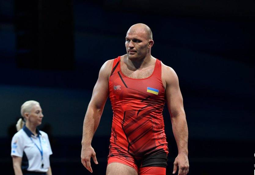 Хоцяновский проиграл россиянину и не стал бронзовым призером ЧЕ по борьбе