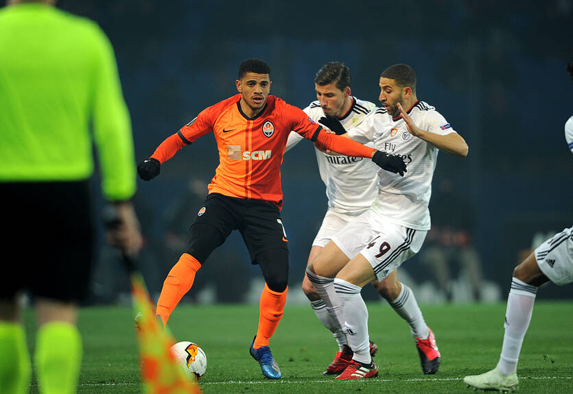 Тайсон не пожал руку Каштру после замены