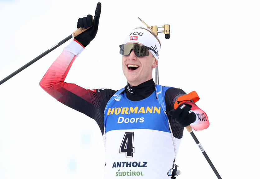 Йоханнес Бе выиграл последнюю гонку чемпионата мира по биатлону