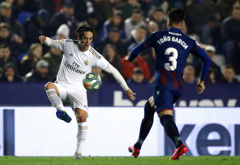 Иско кардинально сменил имидж, изменившись до неузнаваемости