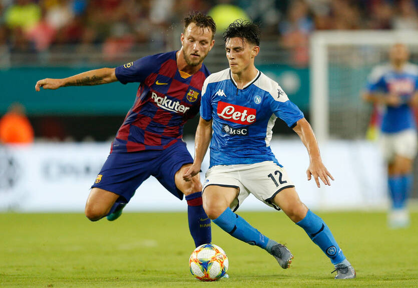 Наполи - Барселона: анонс и прогноз матча 1/8 финала Лиги чемпионов