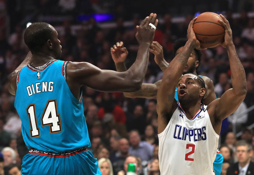 НБА: Клипперс уверенно обыграли Мемфис, Кливленд сильнее Майами НБА: Клипперс уверенно обыграли Мемфис, Кливленд сильнее Майами