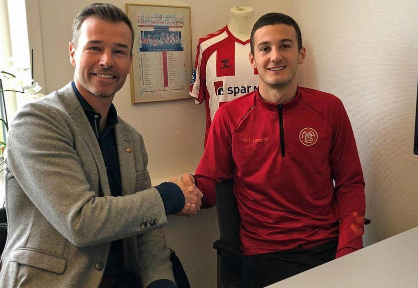 Форвард Днепр-1 подписал контракт с датским Ольборгом