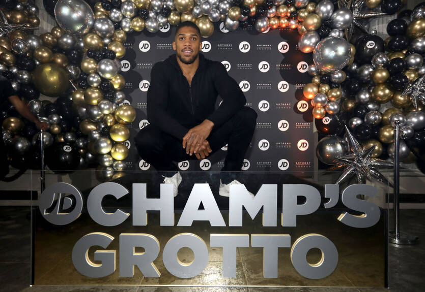 Джошуа придется отказаться от титульного боя с Усиком, чтобы встретиться с Фьюри