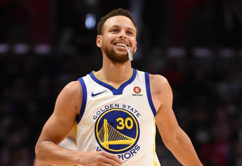 Голден Стэйт анонсировал возвращение Карри