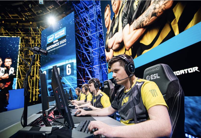 Инсайдер CS:GO: Perfecto выиграл 10 из 11 клатчей 1 на 1 после перехода в NaVi