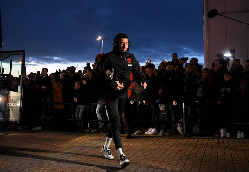 "Ты - труп": фанаты МЮ обматерили Лингарда после матча с Дерби "Ты - труп": фанаты МЮ обматерили Лингарда после матча с Дерби