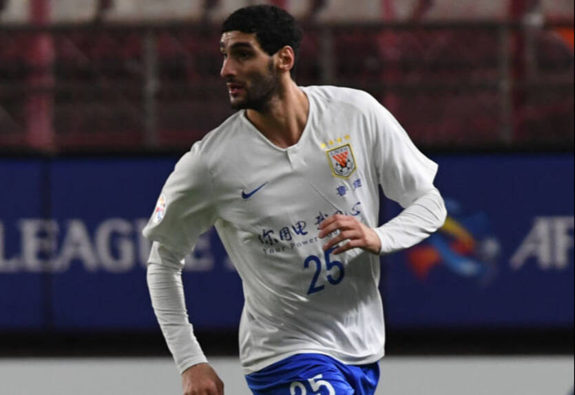 Больной коронавирусом Феллайни показал, как тренируется в больнице