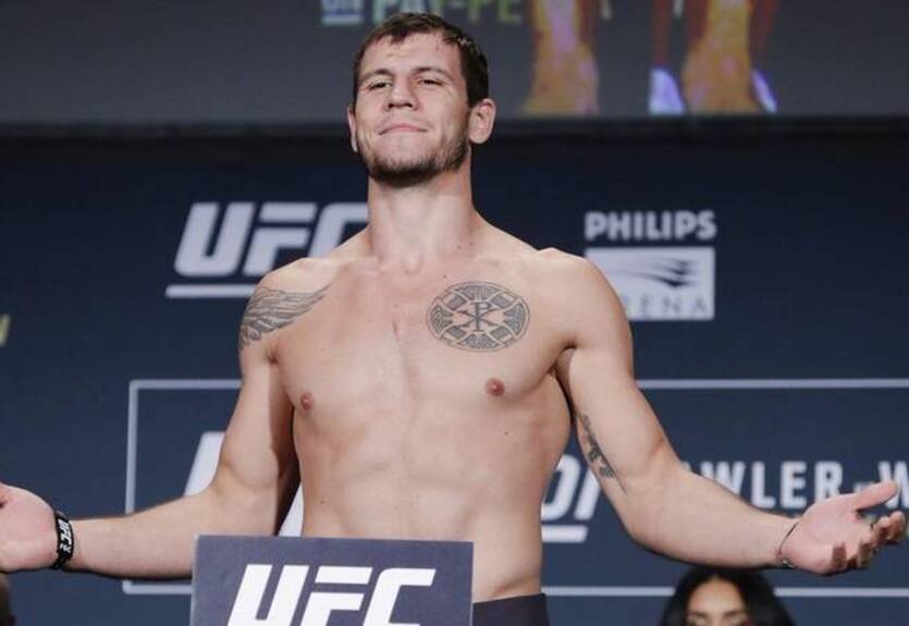 Боец UFC, выступающий за автономию так называемых ЛНР и ДНР: Хочу приехать в Киев, с 2016 года там не был Боец UFC, выступающий за автономию так называемых ЛНР и ДНР: Хочу приехать в Киев, с 2016 года там не был