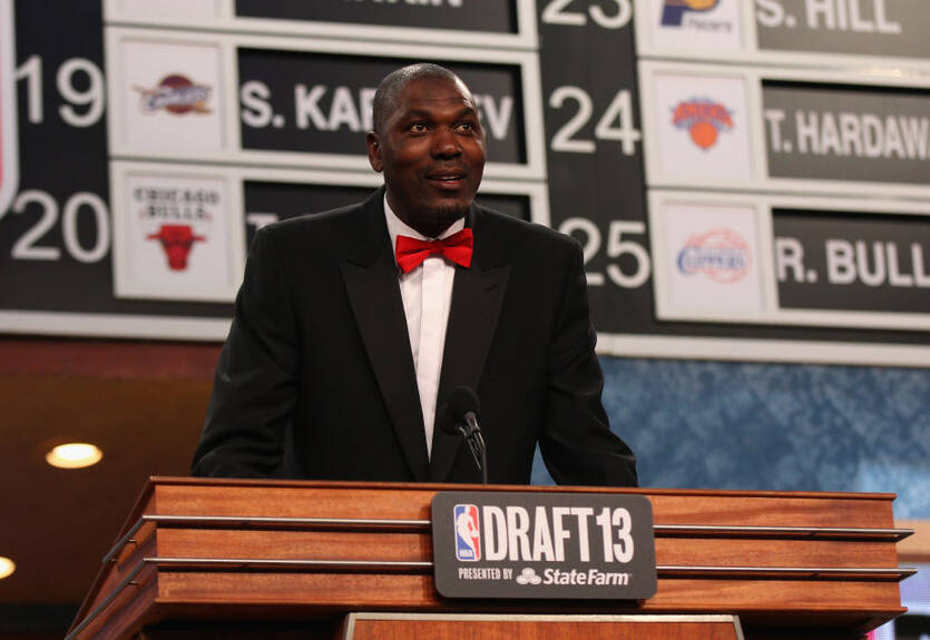 Оладжувон 30 лет назад оформил третий в истории НБА квадрупл-дабл