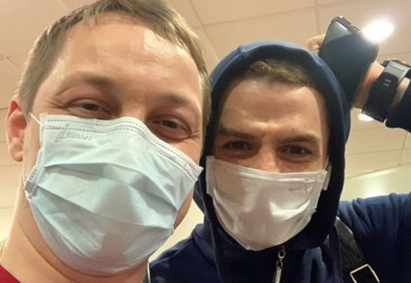 Усик делал фото с заразившимся коронавирусом российским тренером Усик делал фото с заразившимся коронавирусом российским тренером