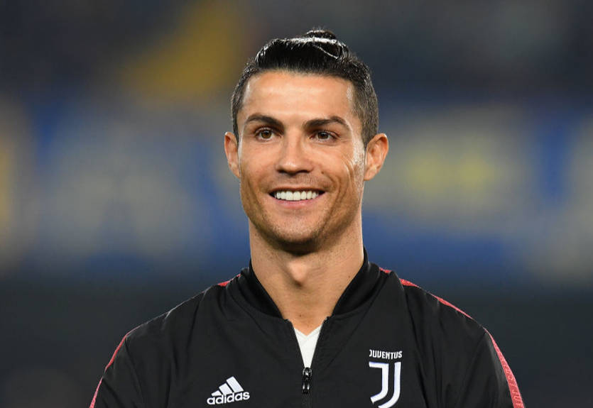 Роналду придумал челлендж для тренировки стального пресса