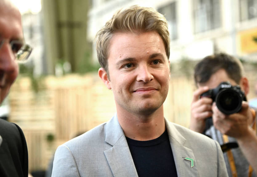 ТОП-5 гонщиков всех времен от Росберга: Шумахер - 1-й, Хэмилтон - 4-й ТОП-5 гонщиков всех времен от Росберга: Шумахер - 1-й, Хэмилтон - 4-й