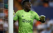 Вратарь Аякса заявил о готовности вернуться в Барселону