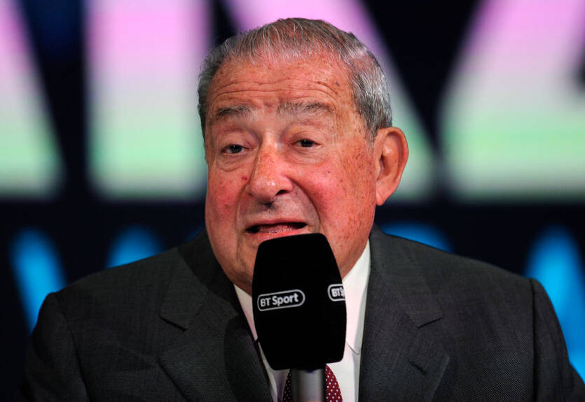 Арум рассказал, когда может состояться бой Ломаченко - Лопес