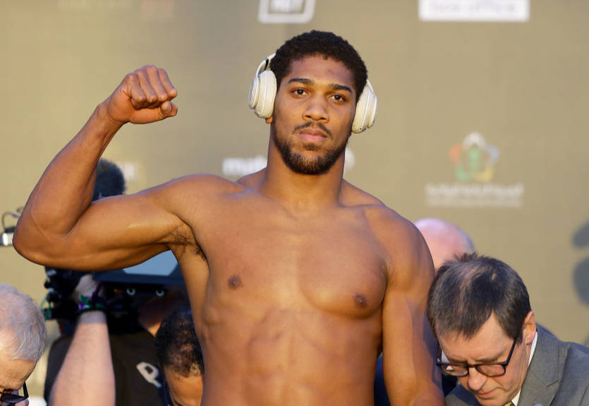 Джошуа: Бой против Уайта будет односторонним Джошуа: Бой против Уайта будет односторонним