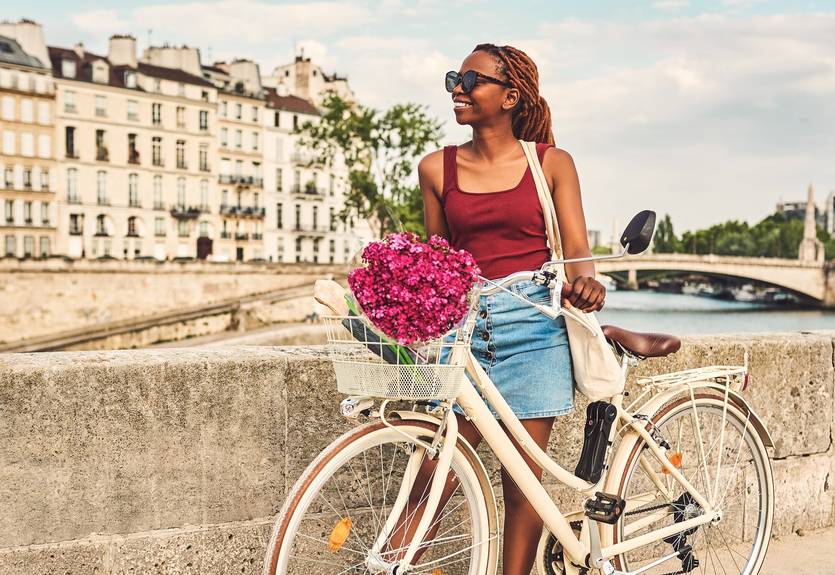 Париж потратит €300 млн на преобразование дорог в велополосы во время карантина Париж потратит €300 млн на преобразование дорог в велополосы во время карантина