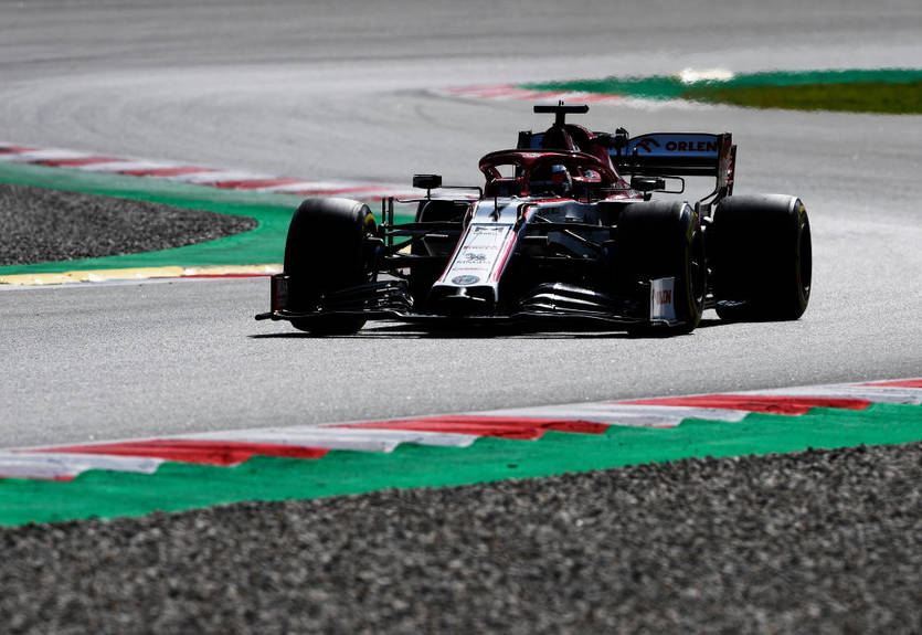 Руководство Формулы-1 рассчитывает начать сезон 5 июля