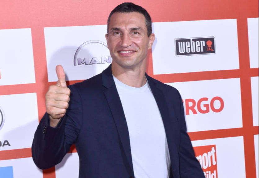 Кличко подшутил над Джошуа в честь годовщины их боя