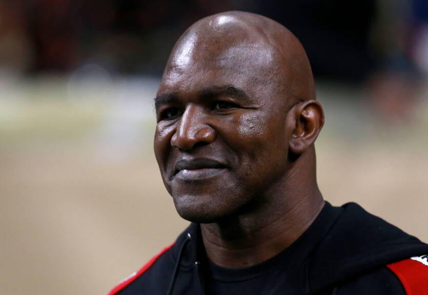 Холифилд подтвердил, что возвращается на ринг Холифилд подтвердил, что возвращается на ринг