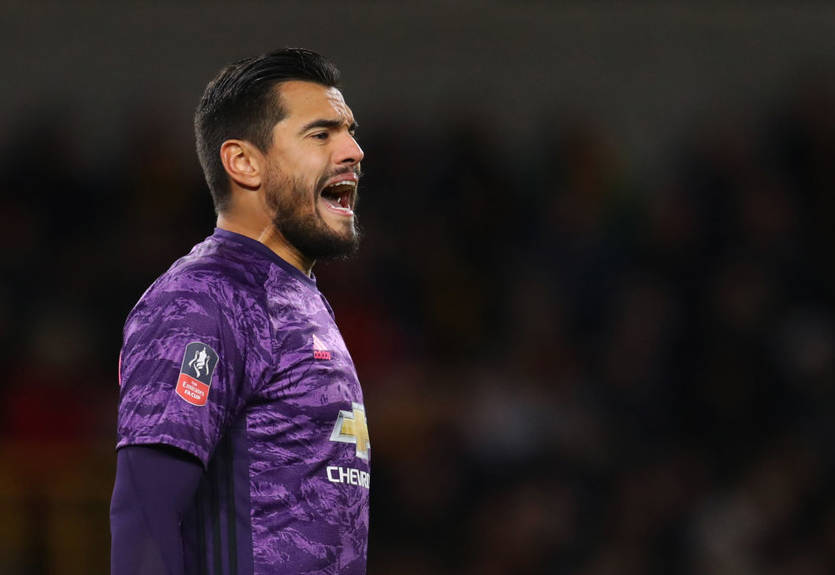 Вратаря МЮ заставили снести детскую площадку в своем же дворе после жалобы соседей