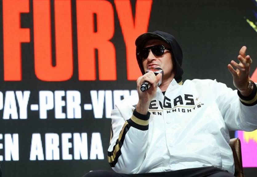 Фьюри не включил Усика в список девяти боксеров, с которыми он планирует провести бои