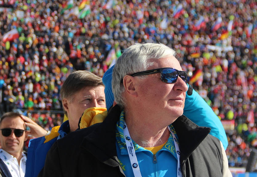 Брынзак подарил квартиру Абраменко и готов обеспечить жильем Пидручного