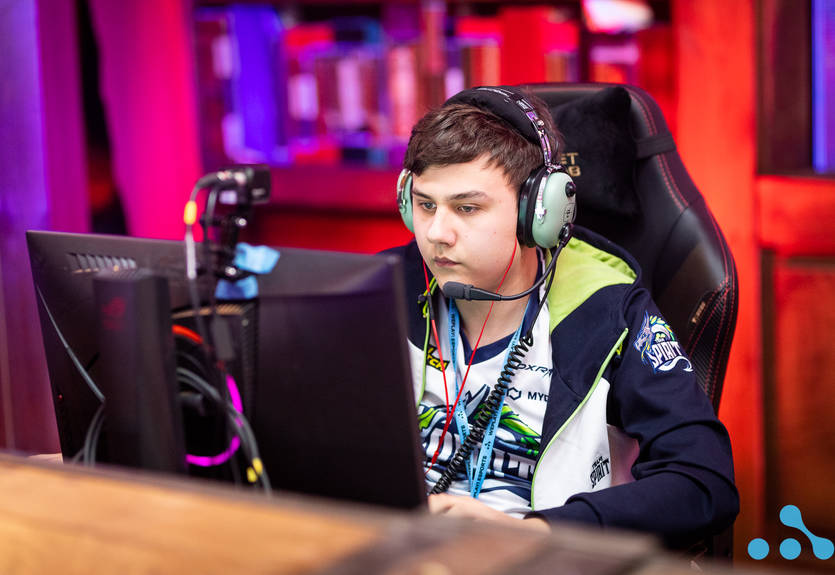 "Сын собаки, сын шл*хи" – Россиянин из Virtus.pro жестко оскорбил соперника во время игры "Сын собаки, сын шл*хи" – Россиянин из Virtus.pro жестко оскорбил соперника во время игры