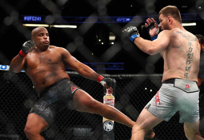 Стало известно, когда пройдет третий поединок Миочича и Кормье Стало известно, когда пройдет третий поединок Миочича и Кормье