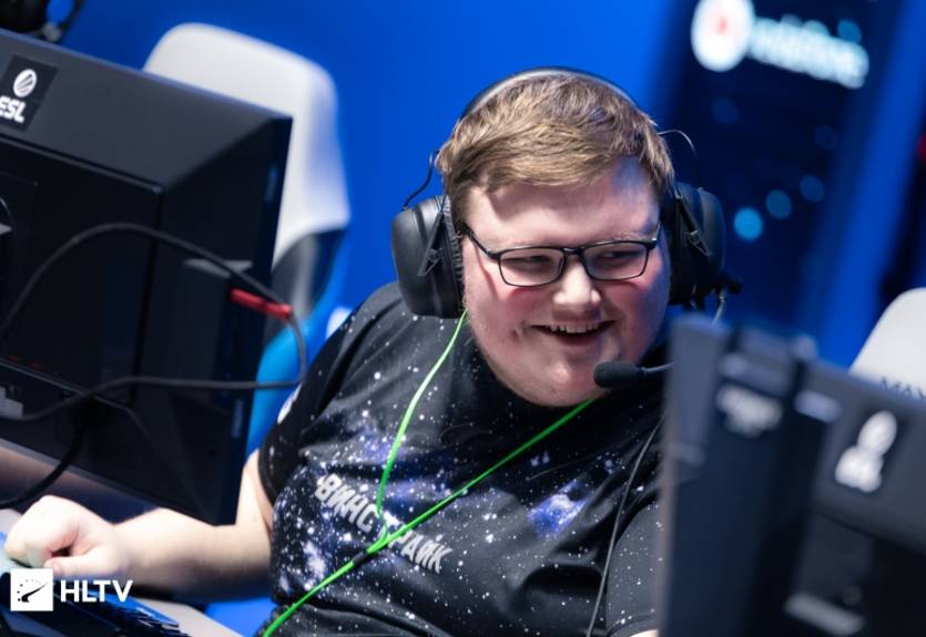 NaVi - MAD Lions: онлайн-трансляция полуфинала нижней сетки DreamHack Masters Spring 2020