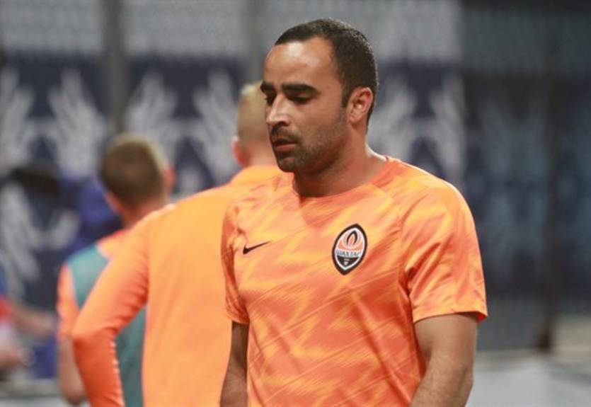 Исмаили повредил кресты и вылетел на полгода