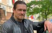 Усик решил выйти из карантина сменой имиджа