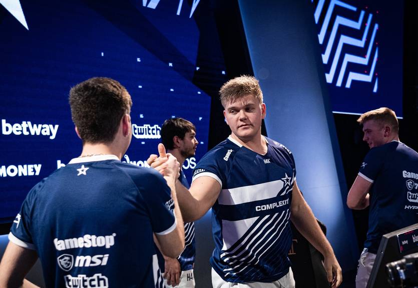 Complexity пробились в гранд-финал BLAST Premier Spring 2020