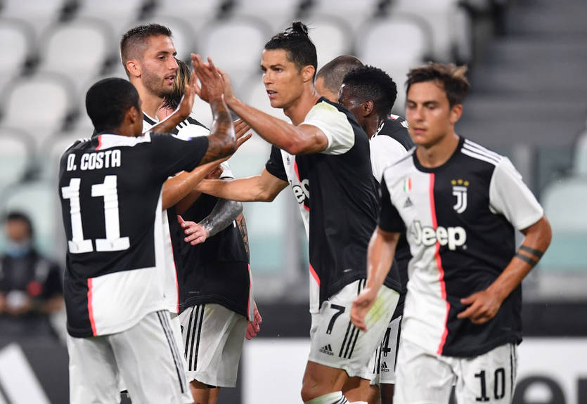 Ювентус разгромил Лечче Шахова и укрепился на первом месте Серии А