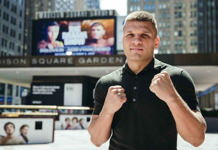 Тренер Деревянченко: Неважно, с кем будет драться Сергей - с Канело или Джермаллом Чарло Тренер Деревянченко: Неважно, с кем будет драться Сергей - с Канело или Джермаллом Чарло