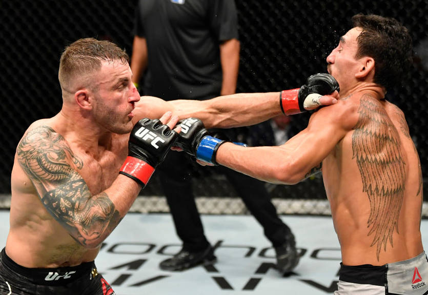 Волкановски - Холлоуэй: видео боя на UFC 251