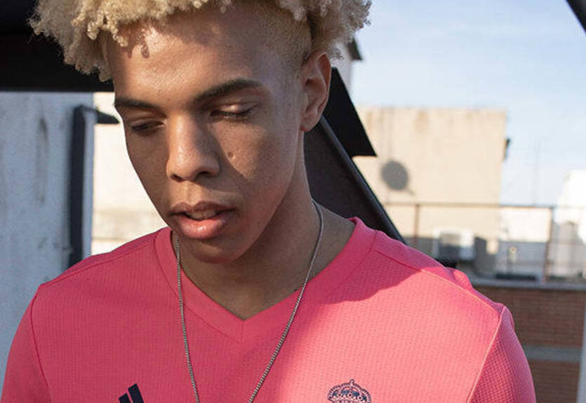 Реал в гостевых матчах сезона-2020/21 будет играть в гламурной форме