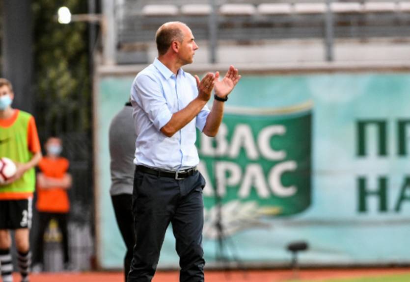 Официально: Скрипник остается в Заре