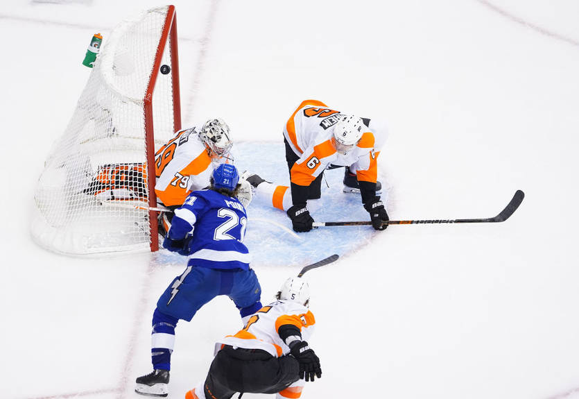 НХЛ: Вегас обыграл Колорадо в овертайме, Тампа проиграла Филадельфии НХЛ: Вегас обыграл Колорадо в овертайме, Тампа проиграла Филадельфии