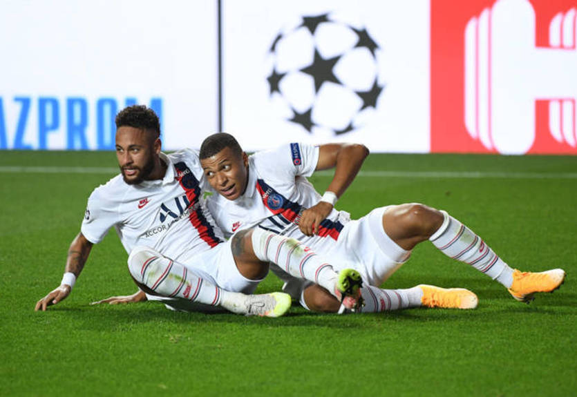 Аталанта — ПСЖ 1:2 Видео голов и обзор матча