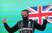 Хэмилтон установил рекорд Формулы-1, опередив Шумахера по количеству подиумов