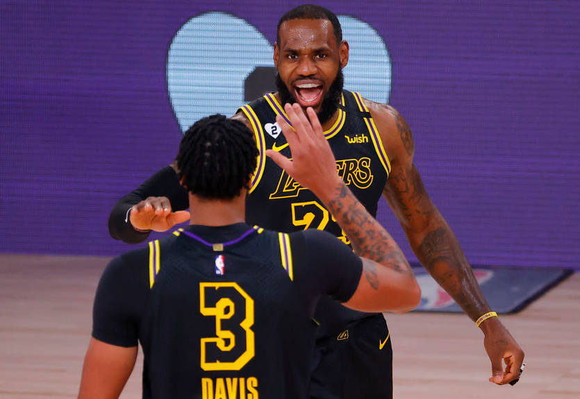 НБА: Оклахома одолела Хьюстон, ЛеБрон и Дэвис разгромили Портленд