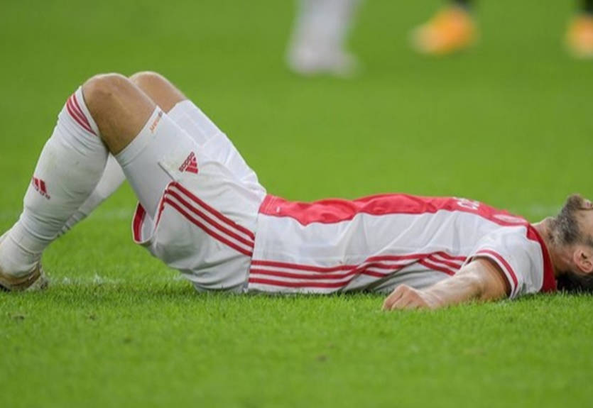 Блинд с криком упал на поле - у него отказал сердечный дефибриллятор