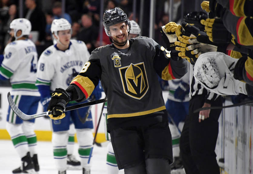 Кубок Стэнли: Вегас громит Ванкувер, Бостон снова проиграл Тампе Кубок Стэнли: Вегас громит Ванкувер, Бостон снова проиграл Тампе