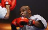 Майк Тайсон поразил скоростью рук на тренировке