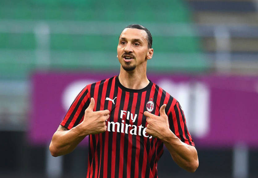 Милан объявил о продлении контракта с Ибрагимовичем